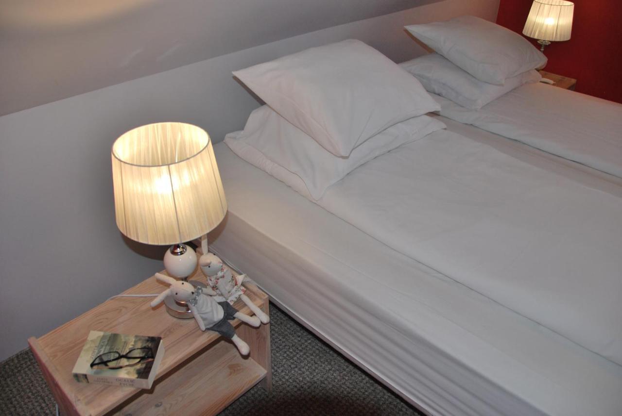 Szarejkowe Wzgorza Hotel Szarejki Bagian luar foto